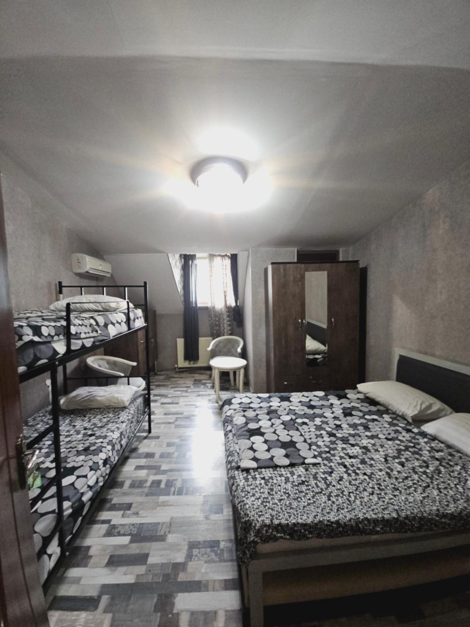 Kiev Hostel Tbilisi Exterior photo